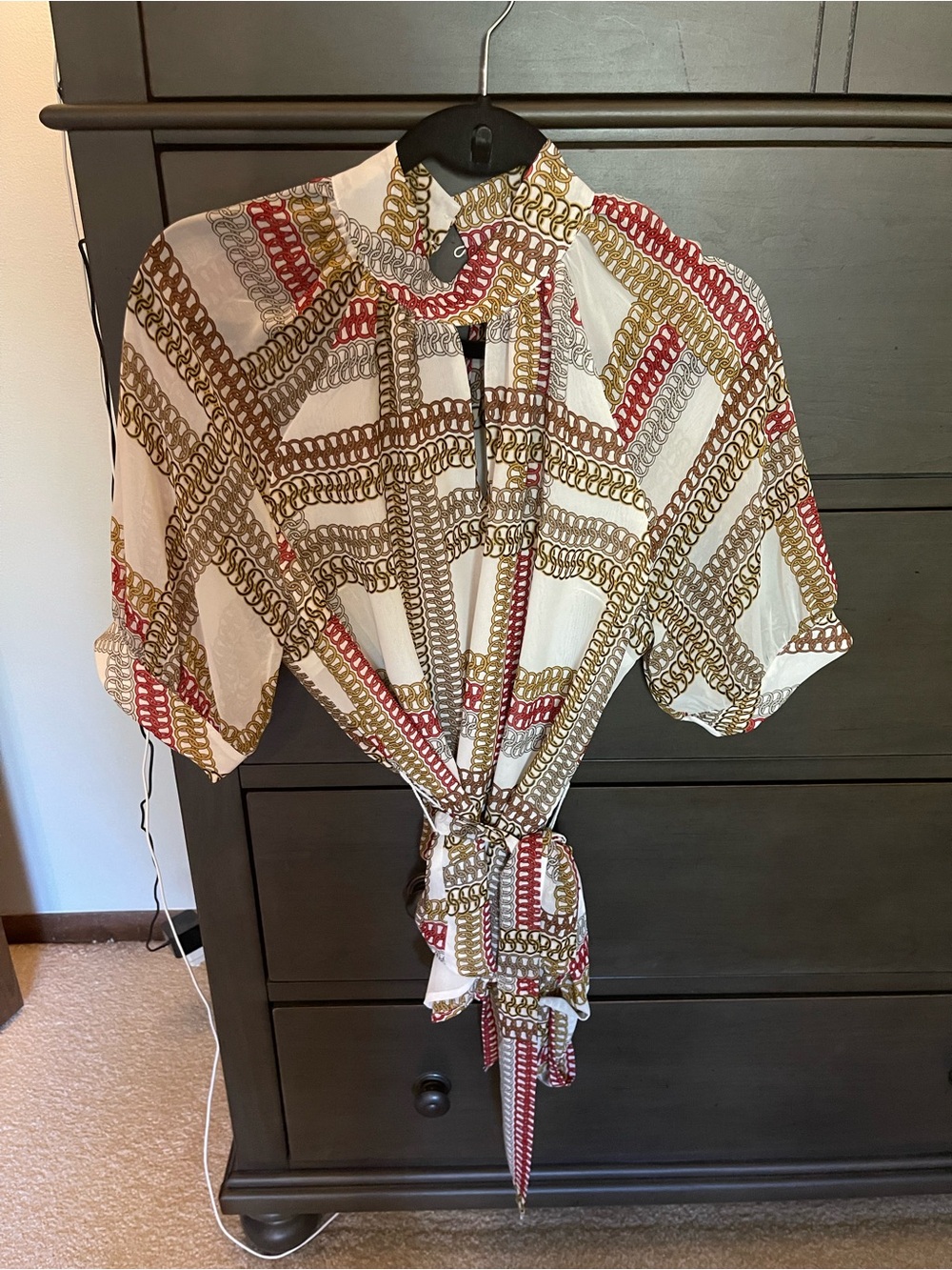 New York & Company White Blouse with Gold & Red Chain Print